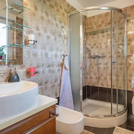 House Dijana With Pool - Happy Apartman