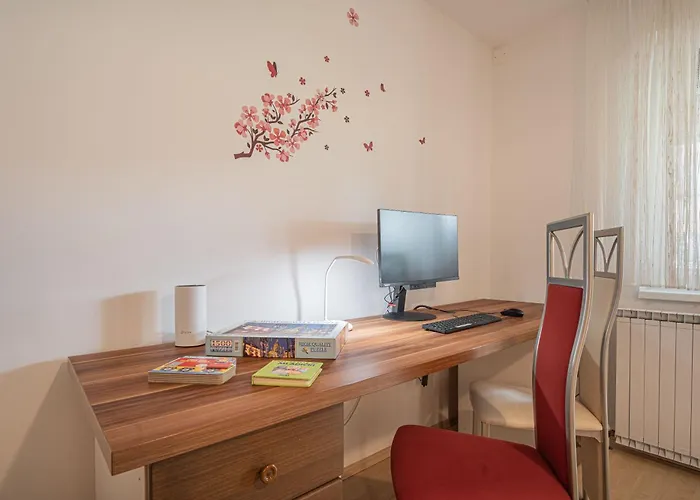 House Dijana With Pool - Happy *