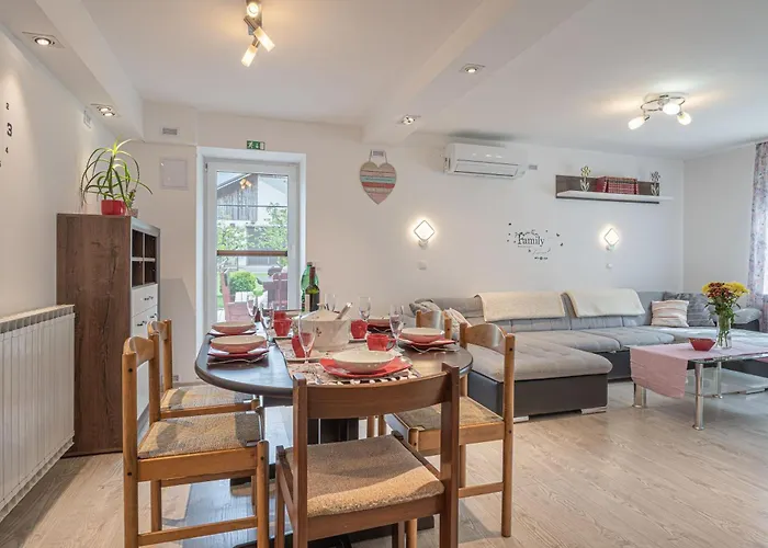 House Dijana With Pool - Happy Nova Vas (Bloke)