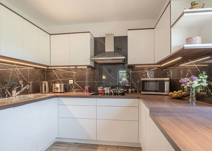 아파트 House Dijana With Pool - Happy *