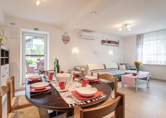 House Dijana With Pool - Happy 아파트 *