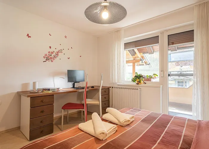 House Dijana With Pool - Happy Appartamento